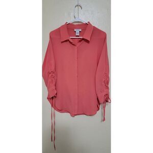 CARMEN BLUSA COLOR CORAL SIZE M MANGA C/ DETALLE DE CINTOS CRUZADOS EN MANGA 3/4